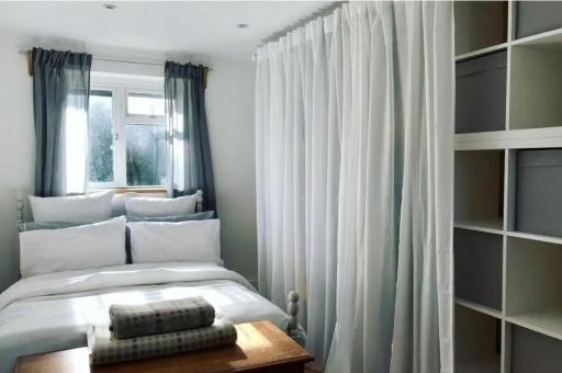Cosy and Characterful 1 bedroom townhouse with big south facing garden in Cardiff - Housity