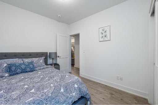Exquisite 2 Bedroom Apt, mins to the falls. - Housity