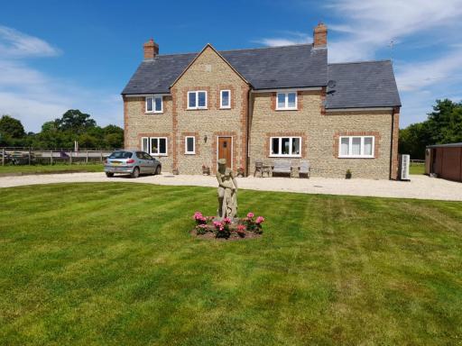 Folly Fields Farm B&B - Housity