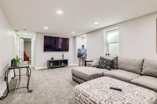 3443 W Bowles Ave - Housity