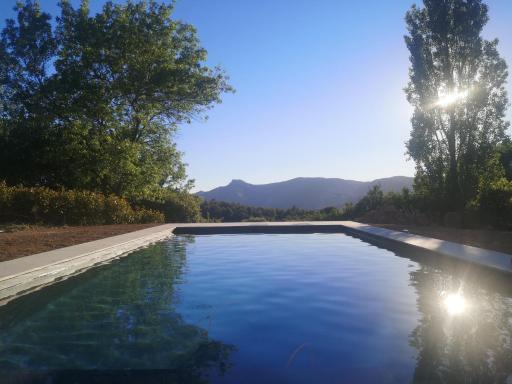 Studio au calme vue sur garlaban - Housity