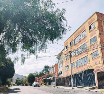 Zona Sur - Lindo Monoambiente en la Meseta de Achumani - URBEANDINA - Housity