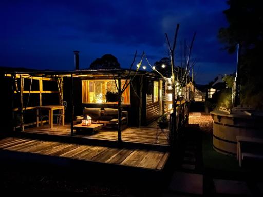 The Good Life Wales with Hot tubs - Housity