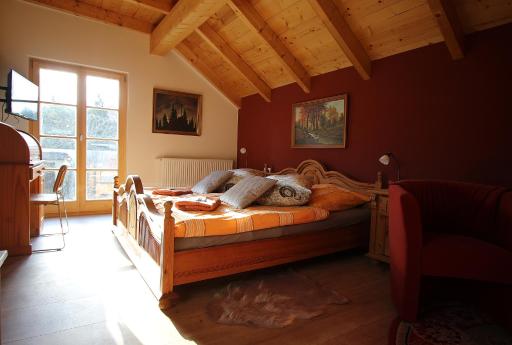 Pension und Falknerei an der alten Schmiede - Housity