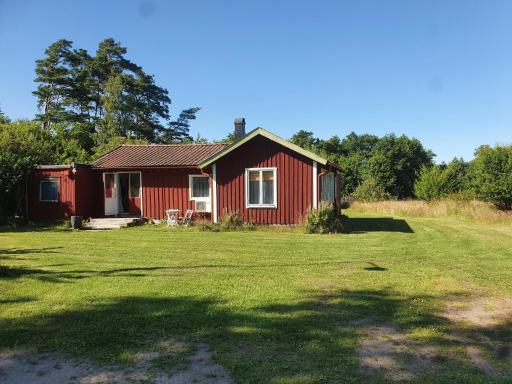 Cozy holiday home in Vallda with proximity to the ocean and beautiful nature - Housity