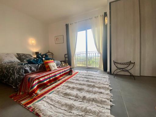 Guest-house de l’amandier - Vue cité médiévale - Housity