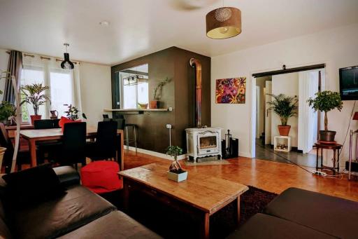 Maison chaleureuse 6, 8 personnes quartier Palente 3 chambres - Housity