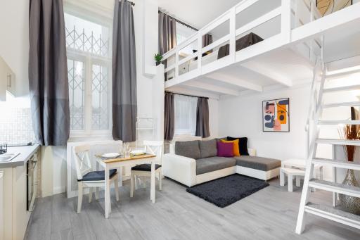 Budapest Holidays Central - Housity