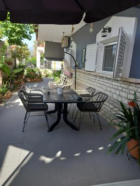 Kakovatos Family Homes - Housity