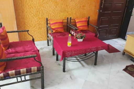 2BHK furnished flat & balcony near South City Mall-Only Family - Housity