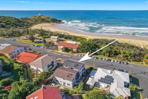 Coastal Vibes at Lighthouse - beachfront apartment - Housity