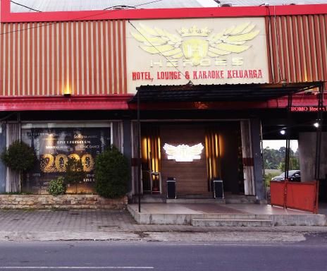 HEROES HOTEL - Housity