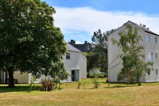 Finest Retreats - Golygfa o'r Castell - Castle Views - Housity