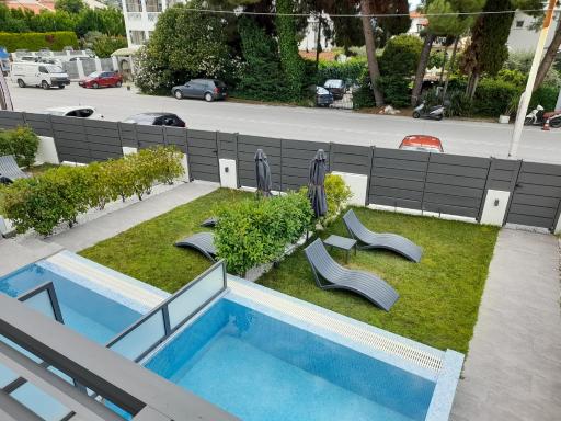 cobalt aqua - Housity