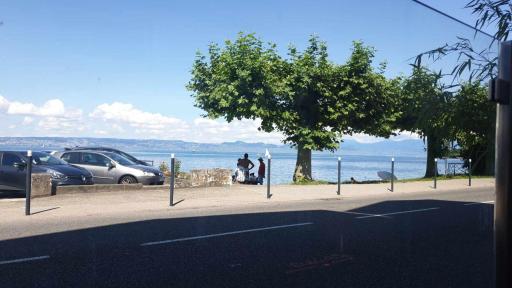 Superbe f1 en bord du lac - Housity