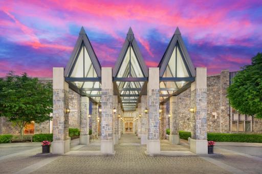The Inn at Virginia Tech - On Campus - Housity
