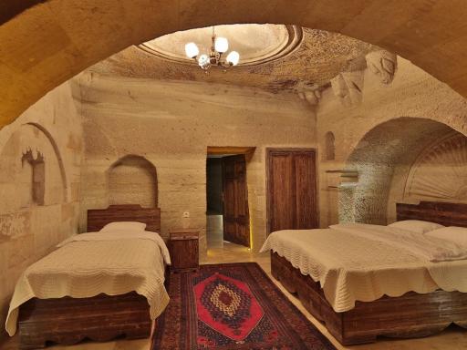 Family Cave Suite Hotel - Housity