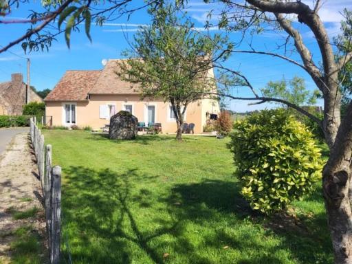 Gîte tout confort près du circuit des 24 Heures, cadre verdoyant, étang clos, 6 pers., lits faits - FR-1-410-207 - Housity