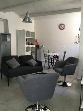 Agréable maison de village provençal - Housity
