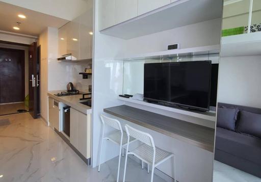 Cozy Studio @Skyhouse BSD - Housity