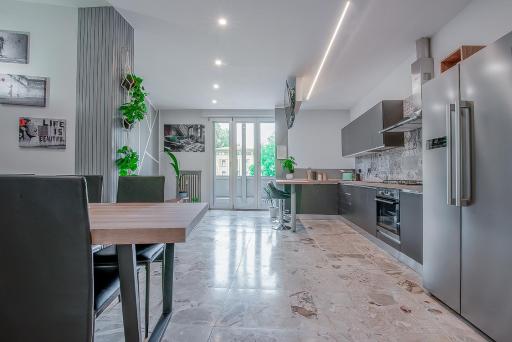 Alle Porte Del Centro - Guest House - Reggio Emilia - Ingresso Centro Storico - Parcheggio Gratuito - Housity