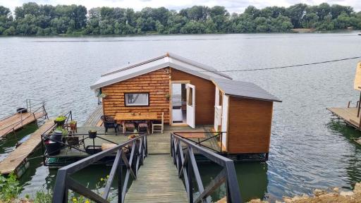 Splav na dan Waterhouse - Housity