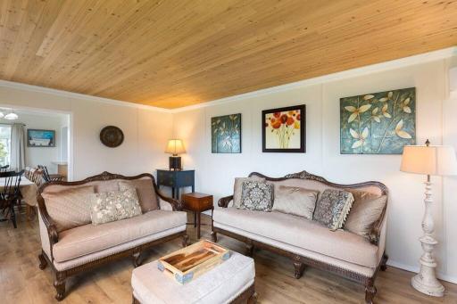 The Gray House in PA (central, 5BRs with Sauna) - Housity