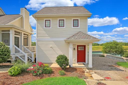 Carriage House #2G - Housity