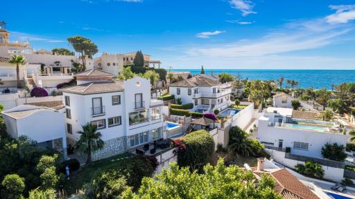 Villa Jimena by Mabiente - Housity