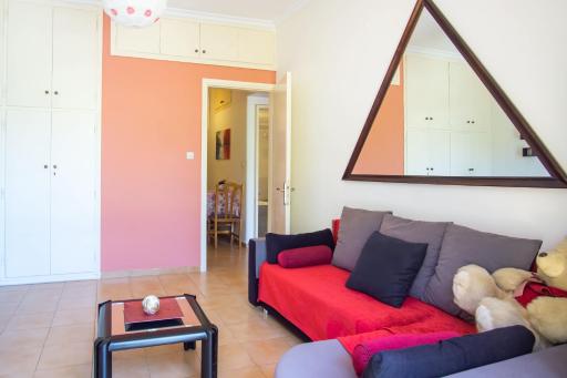 Mema's Tranquil Apartment in Patra - Housity