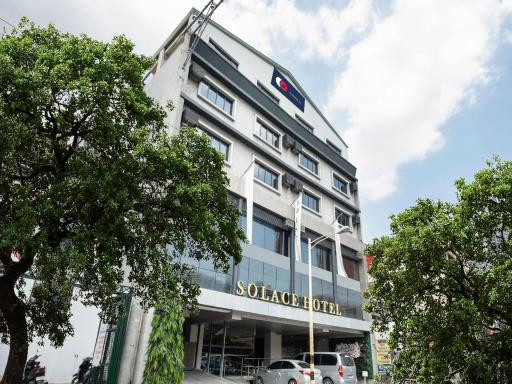 Solace Hotel - Housity