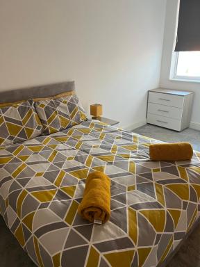 #305 1 Bedroom Serviced apartment -free parking - Housity