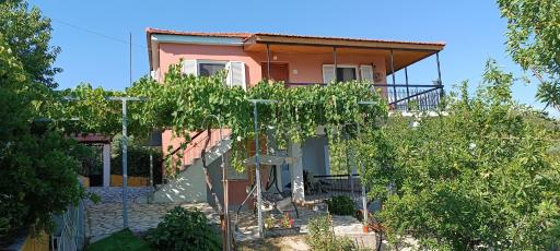 House in Zaloggo - Housity