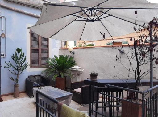 Casa in centro con giardino - Housity