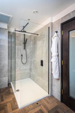 Europa Hotel - Housity