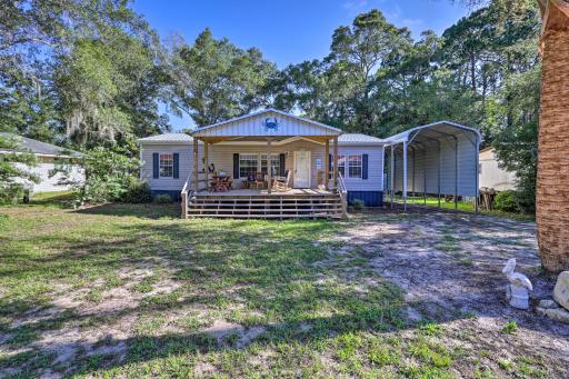 Cozy Steinhatchee House with Fire Pit and Grill! - Housity