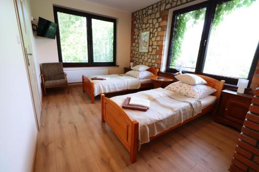 Karczma Pod Jesionem - Housity