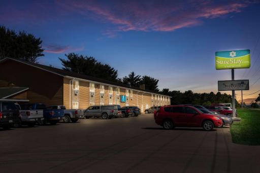 SureStay Hotel by Best Western Thomson - Housity