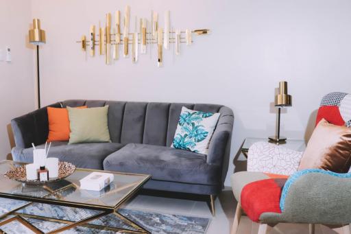 2 BedRoom Avida Storey 1 with Balcony - Housity