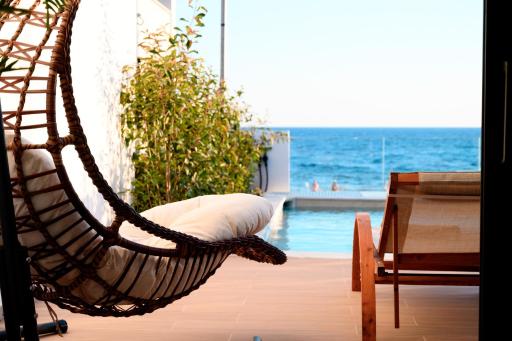 Villa Dorra Coast Suites - Housity