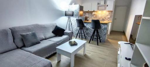 Planta baja en Barrio pesquero de Santa Lucia - Housity
