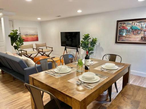Upscale, Brand New, Full Kitchen, 2-Bedroom Apt - Housity