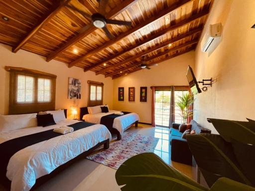 Millenium Manuel Antonio Park and beach - Housity