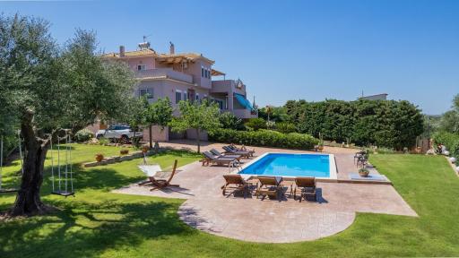 NV Luxury Villa - Housity