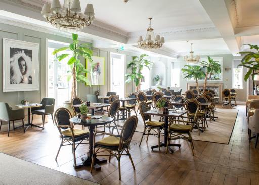 Bush Hotel Farnham - Housity