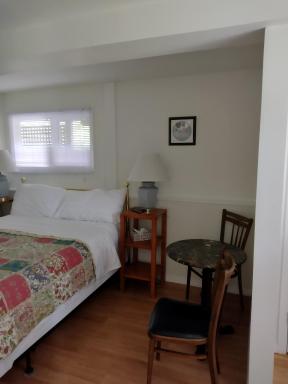 Hummers Haven Bed and Breakfast - Housity