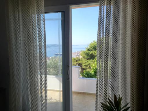 Hillside garden apartament - Housity