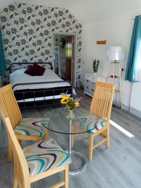 Up on the hill - Housity