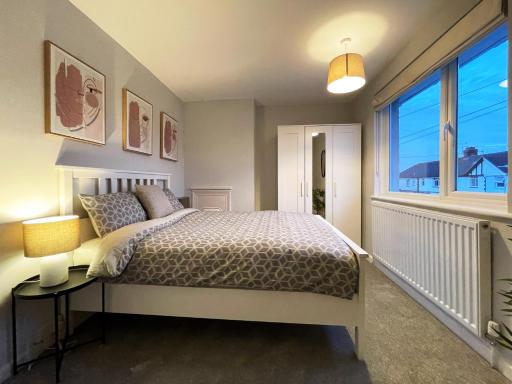 Russels Place near Eastbourne Beach - Housity