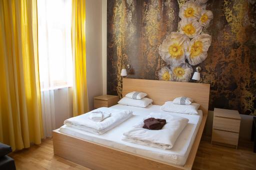 Hunyadi Panzió-Apartman - Housity
